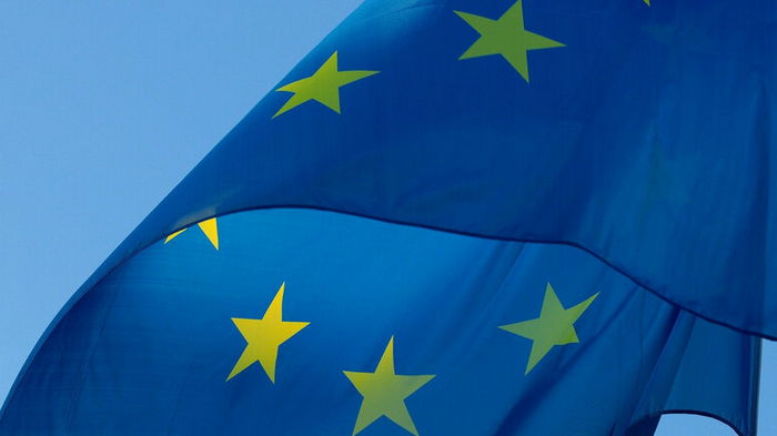 ЕС будет активнее бороться с фейками о вакцинации