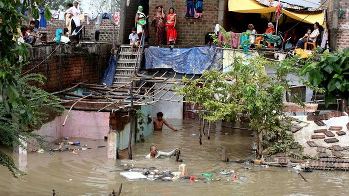 Наводнение в Индии и Непале: количество жертв растет