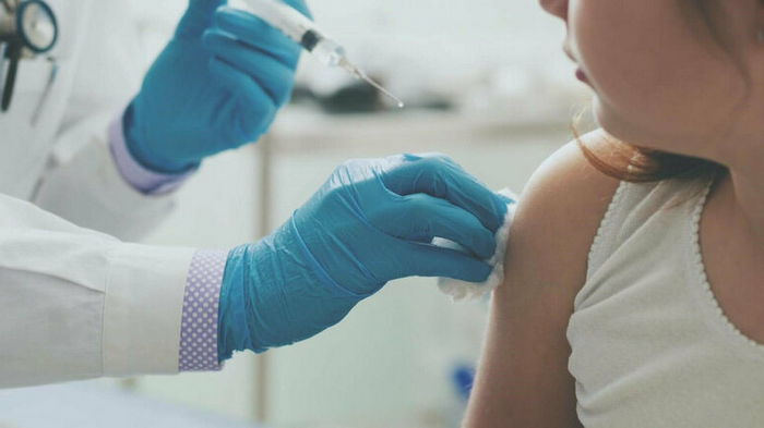В Pfizer заявили о безопасности и эффективности COVID-вакцины для детей