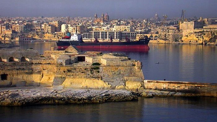 Украинцам запретили путешествовать на Мальту