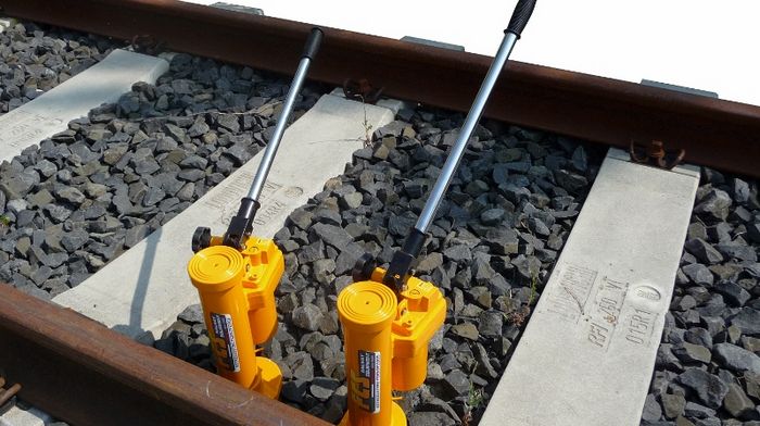 Принцип работы гидравлических домкратов