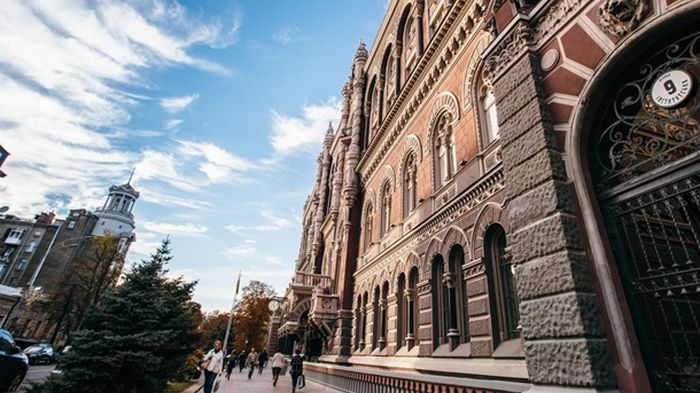 Нацбанк впервые за два месяца продавал валюту