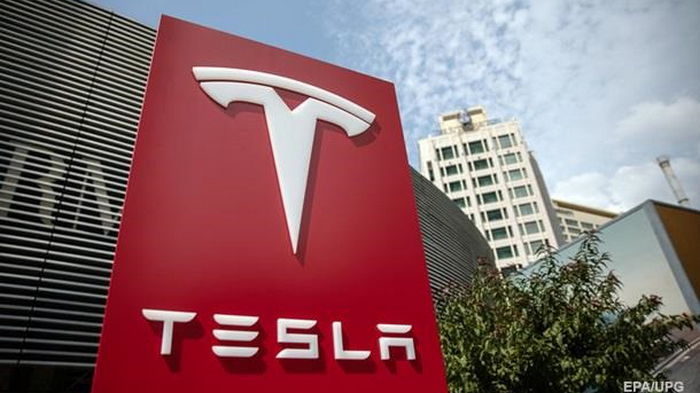 Акции Tesla обвалились после твита Маска