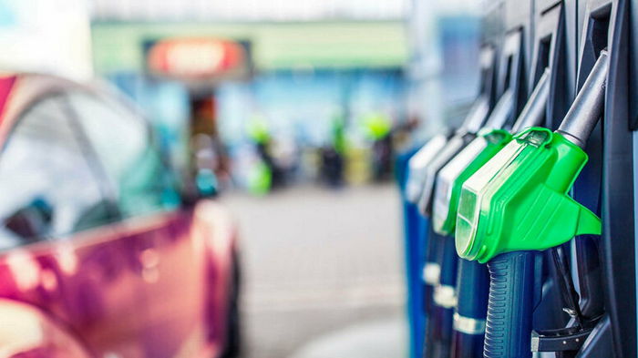 За неделю бензины в рознице подорожали, ДТ - подешевело