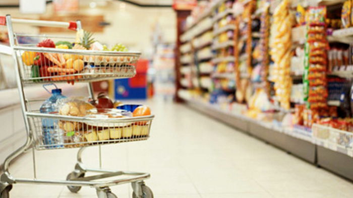 Ограничат ли невакцинированным доступ в продуктовые магазины: ответ Минздрава