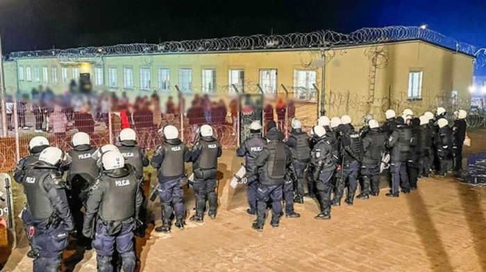 В Польше бунтовали мигранты в центре для беженцев