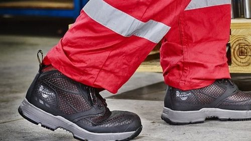 Как выбрать правильную защитную спецобувь для работы?