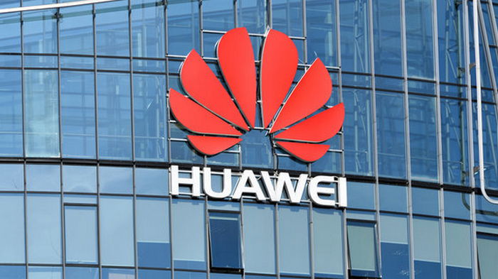 Huawei скоро выпустит недорогой складной смартфон