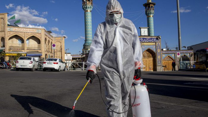 Виной омикрон: Иран закрывает сухопутную границу со всеми соседними государствами