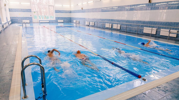 Где можно быстро получить справку в бассейн?