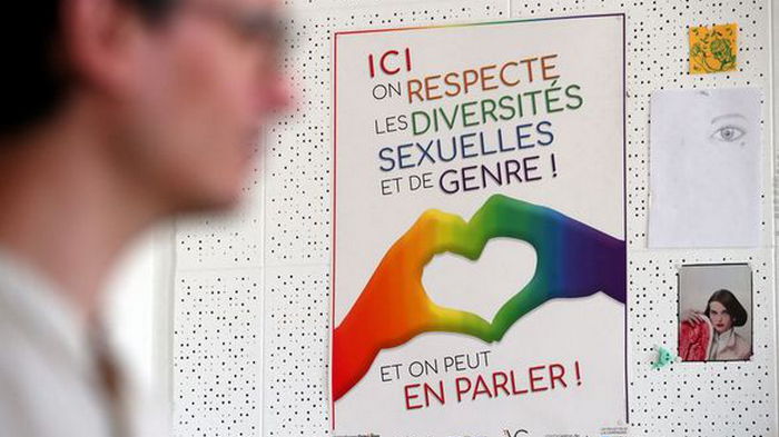 Швейцария разрешила своим гражданам менять пол с 16 лет