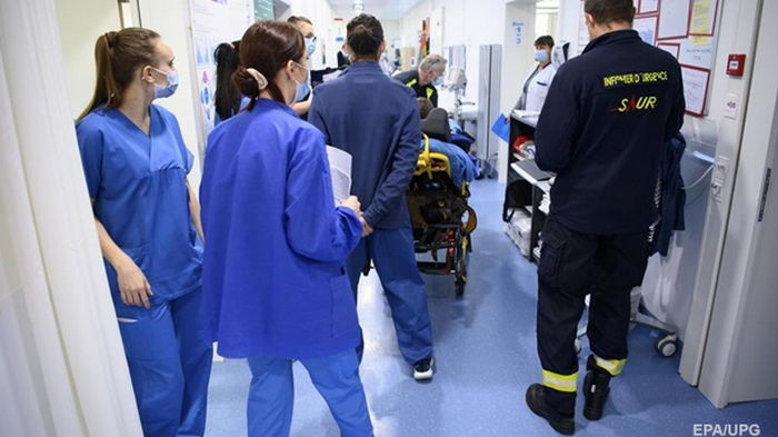 В Швейцарии рекордный суточный прирост COVID-случаев