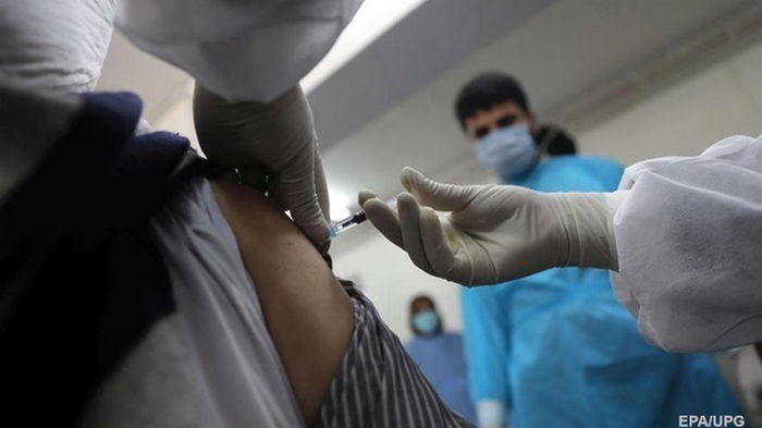 ВОЗ планирует вакцинировать 70% людей до июля 2022 года