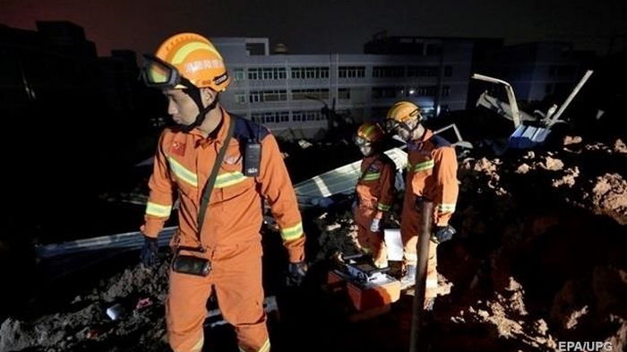 В Китае при схождении оползня погибли 14 человек