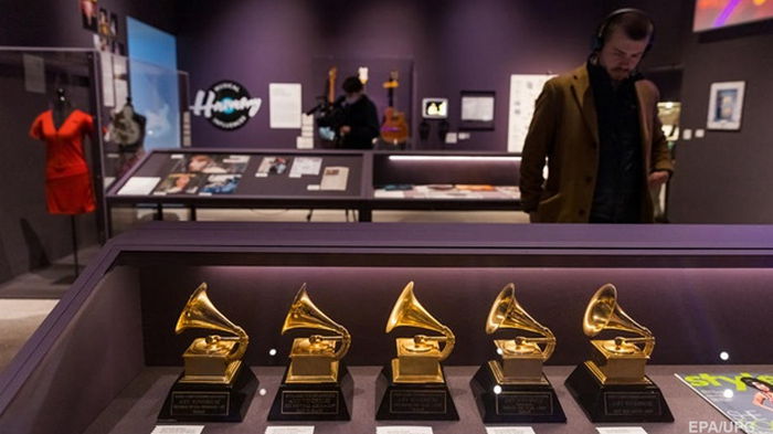 Церемонию «Грэмми» перенесли из-за COVID-19