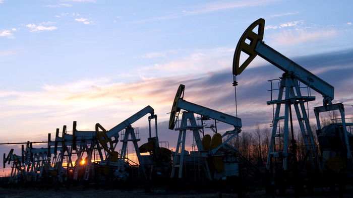Цены на нефть продолжают расти на фоне опасений из-за нехватки поставок из Казахстана