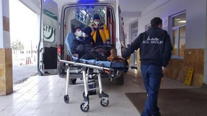 В Турции при опрокидывании автобуса пострадали 11 человек