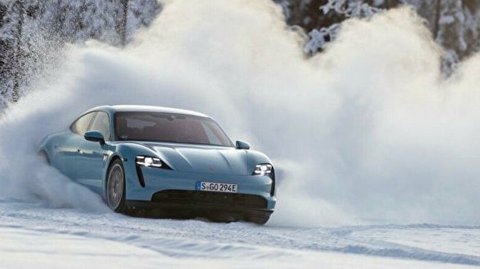 Porsche Taycan обошел по продажам в Норвегии все бензиновые автомобили