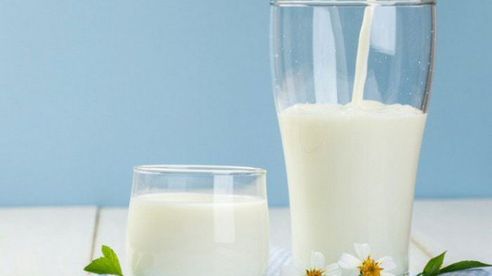 Врач рассказал о влиянии молока и витаминов на опухоли