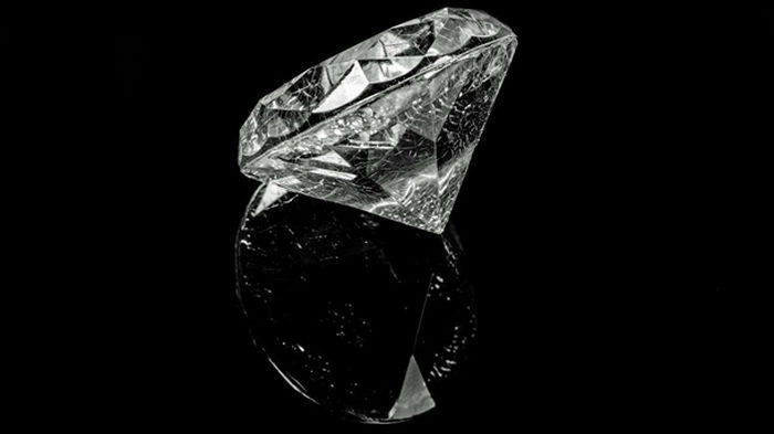 Самый черный алмаз в мире ушел с молотка за криптовалюту