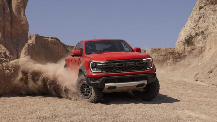 Ford представил яркий и мощный пикап для экстремальных условий (видео)