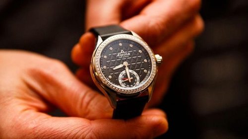 Почему следует приобретать подержанные швейцарские часы?