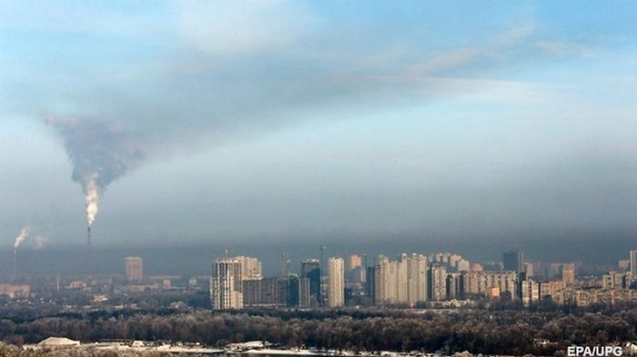 Киев накрыл смог, власти назвали причину