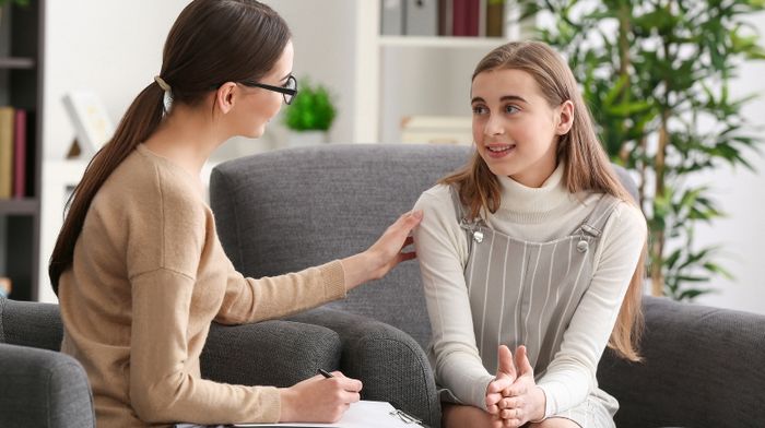 Психолог для подростка: как убедить дочь или сына обратиться за помощью?