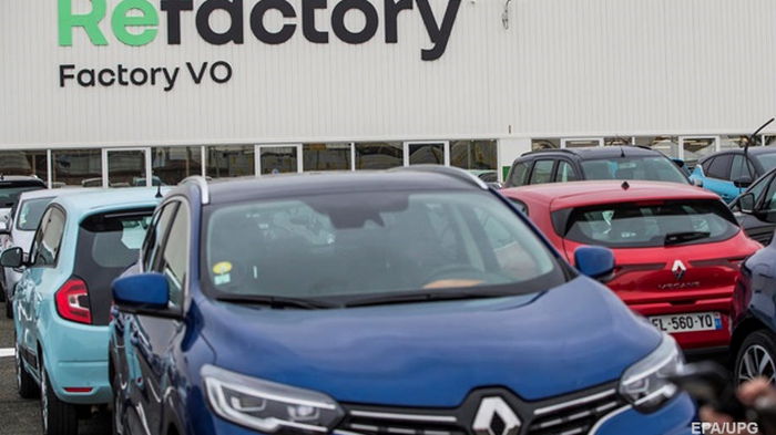 Renault приостанавливает производство в России