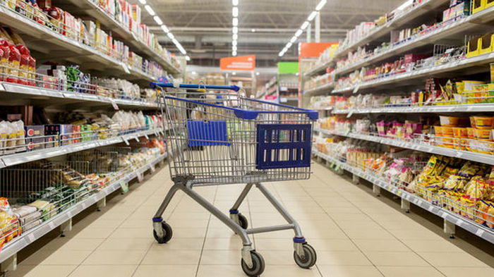 Инфляция в Украине ускорилась до 13,7%. Дорожают продукты и лекарства