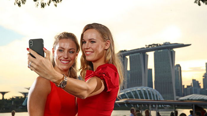 Возняцки попрощалась с теннисом обыграв Кербер