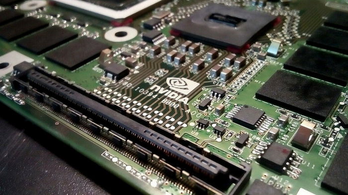 Производство чипов в Китае сократилось впервые с 2019 года