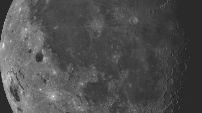 На Луне найден замерзший углекислый газ при температуре -213 градусов