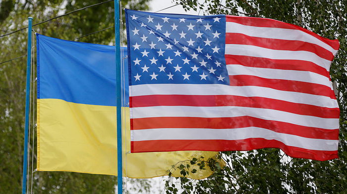 Украинцам продлено право оставаться в США по истечению срока действия виз