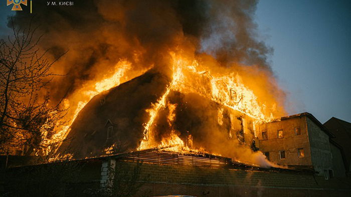 В Киеве произошел масштабный пожар (фото)