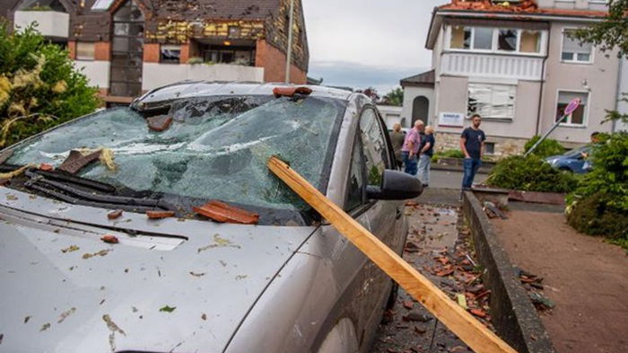 На запад Германии обрушились торнадо