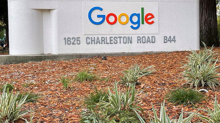 Google перенесла выпуск складного смартфона Pixel на 2023 год – СМИ