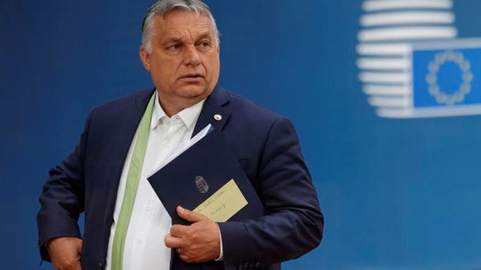 Орбан идет на экстренные меры в экономике: повышает налоги, сокращает субсидии