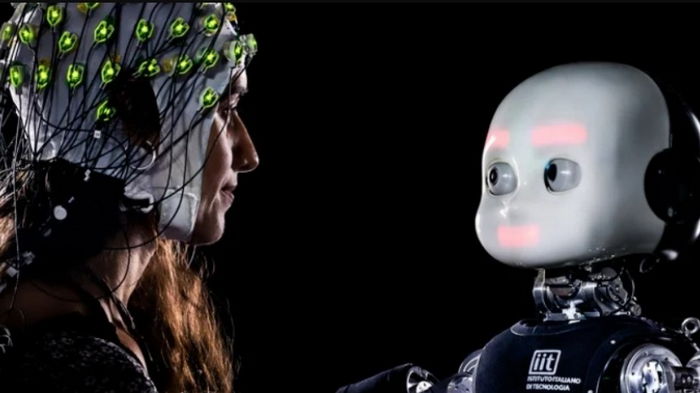 Ученые выяснили, почему взгляд робота меняет поведение людей (видео)