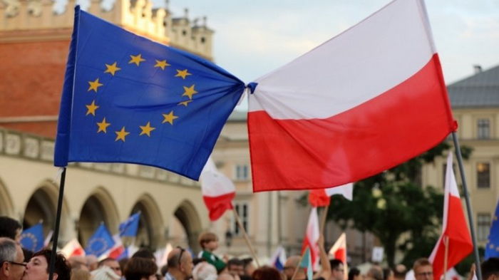 Польша внесла правки в судебную реформу, чтобы разблокировать финансирование со стороны ЕС