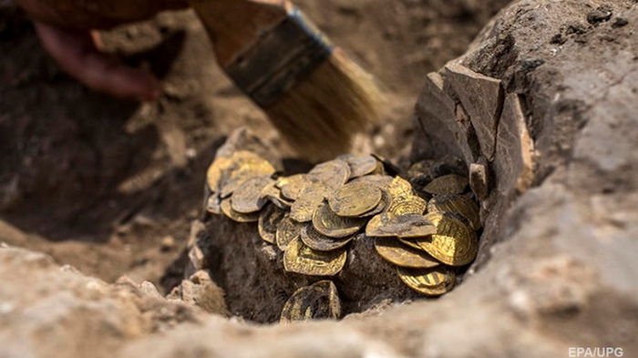 В Британии нашли клад золотых монет из Древнего Рима