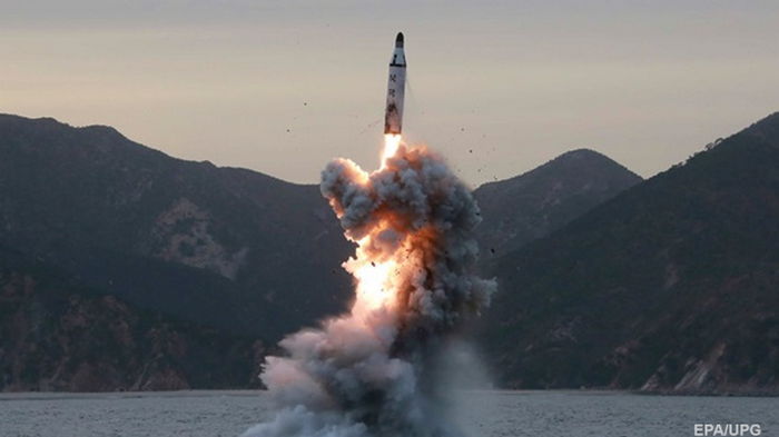 Северная Корея запустила две крылатые ракеты в сторону Желтого моря
