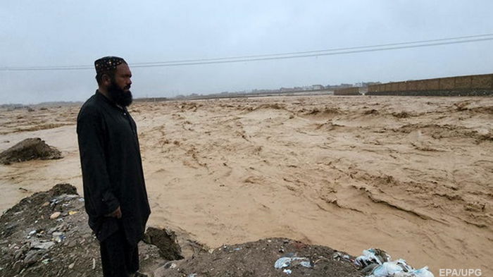Жертвами наводнений в Пакистане стали до тысячи человек — CNN