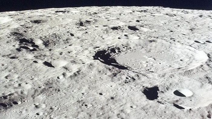 Ученые нашли место на Луне, где может быть скрыта вода