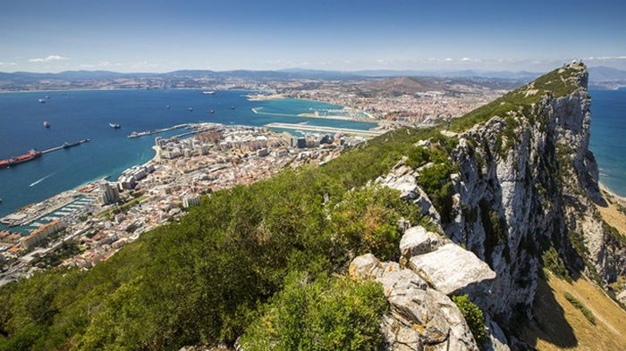 Гибралтару повторно присвоили статус города