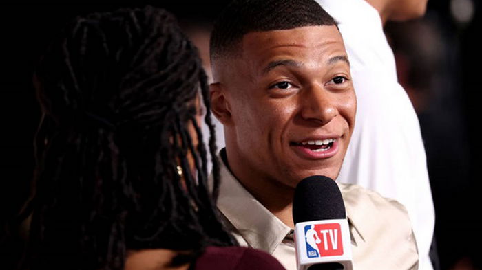 Мбаппе встречается с трансгендером — СМИ