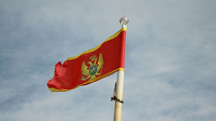 В Черногории предлагают отменить безвиз для россиян