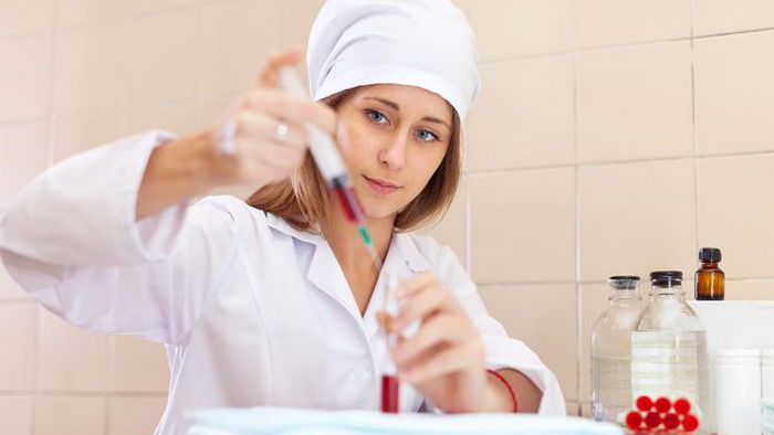 Врачи объяснили, почему при депрессии следует сдать анализ крови