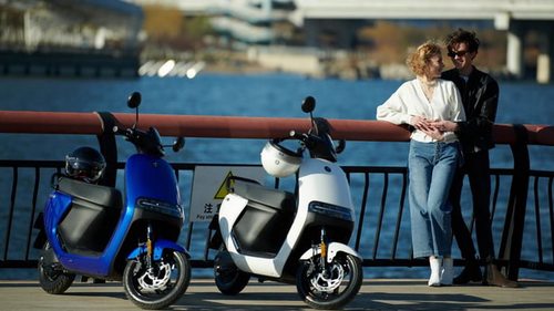 электроскутер