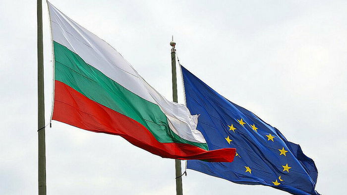 В Болгарии выбирают парламент в четвертый раз за менее чем два года